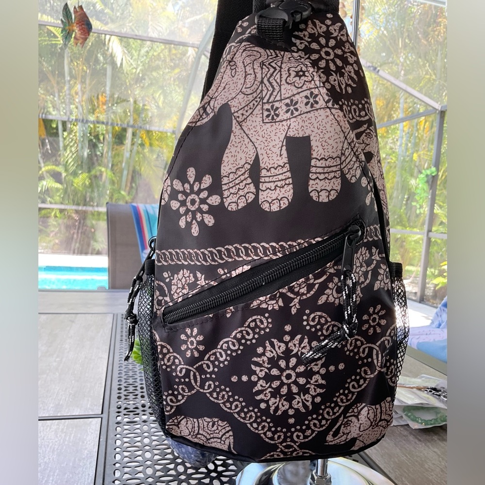 Elegant Elephant Print Backpack
